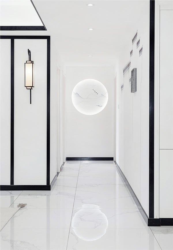 玄關(guān)處的留白,水墨畫(huà)的工筆疏勒,清雅秀麗