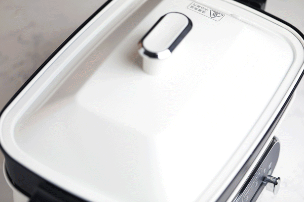 想在家吃火鍋燒烤和牛排？你只差一款料理鍋幫你