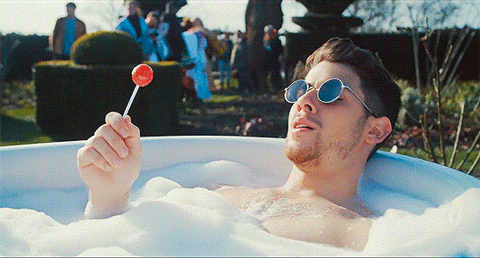 小浴室如何實現泡澡夢?浴缸設計對了一切不是問題