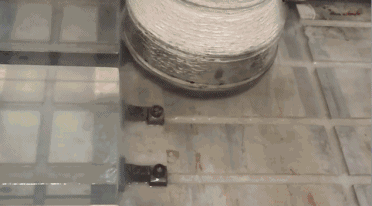 誰說玻璃磚過時了?人家不僅藝術感超強還能隔音